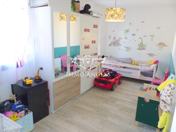 Maison T5 de 148m² sur 655m² de terrain