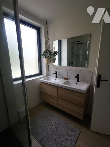 A Vendre - Perros-Guirec (22700) en Côtes-d'Armor (22), une maison d'une surface habitable de 1...