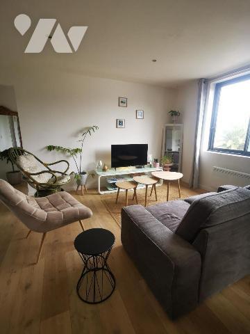A Vendre - Perros-Guirec (22700) en Côtes-d'Armor (22), une maison d'une surface habitable de 1...