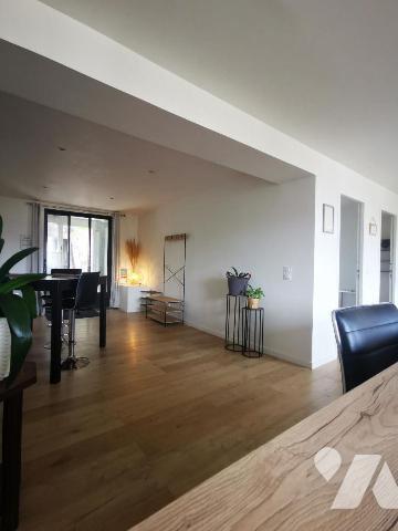 A Vendre - Perros-Guirec (22700) en Côtes-d'Armor (22), une maison d'une surface habitable de 1...