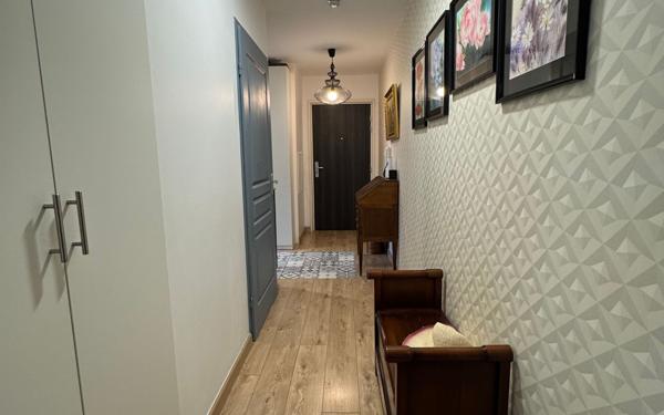 Appartement à vendre    3 pièces • 75,18 m2 Chelles