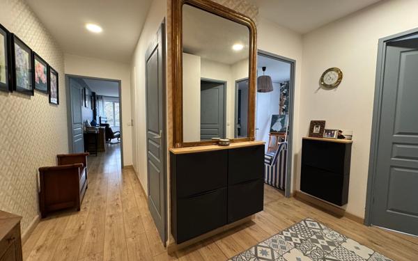 Appartement à vendre    3 pièces • 75,18 m2 Chelles