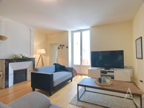 Appartement 2 pièces avec terrasse privative en centre-ville de Bourges