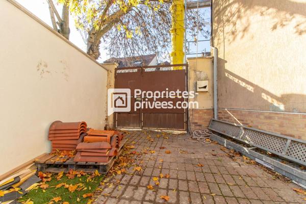 VITRY-SUR-SEINE (94) - Appartement 4 PIÈCES avec COUR PRIVATIVE et STATIONNEMENT SECURISÉ