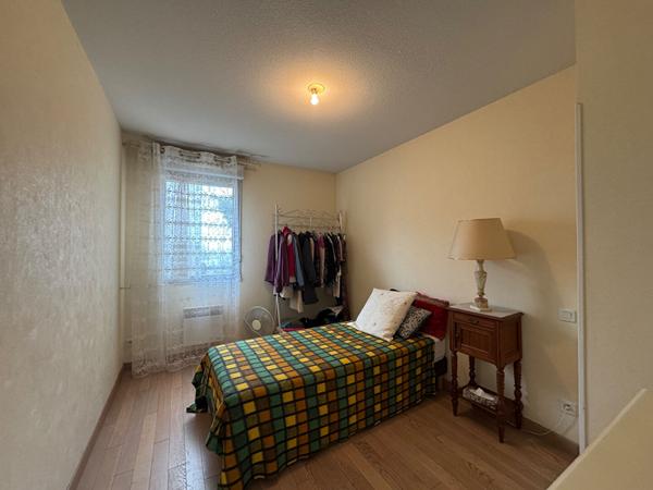 Vue cathédrale, terrasse plein Sud, confort et ascenseur pour cet appartement T4 !