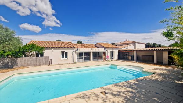 Rochefort-du-Gard (30650) A vendre maison avec piscine à Rochefort du Gard