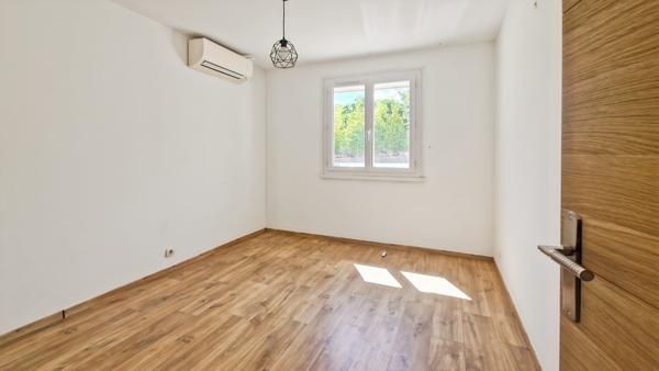 Rochefort-du-Gard (30650) A vendre maison avec piscine à Rochefort du Gard