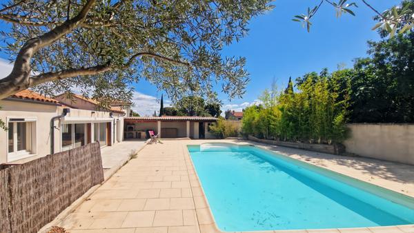 Rochefort-du-Gard (30650) A vendre maison avec piscine à Rochefort du Gard