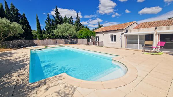 Rochefort-du-Gard (30650) A vendre maison avec piscine à Rochefort du Gard