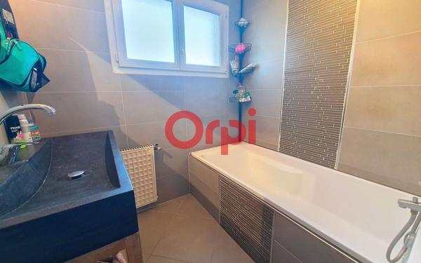 Maison à vendre    5 pièces •  Malansac