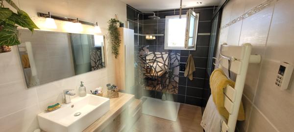 Ceyreste (13600) CEYRESTE : Appartement /villa Ceyreste Gd Jardin (piscine)