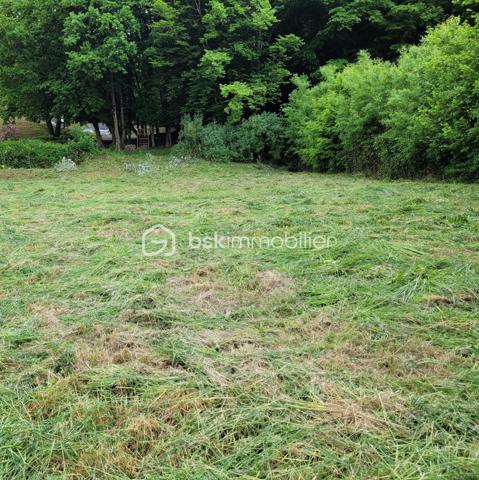 Terrain de 898 m²