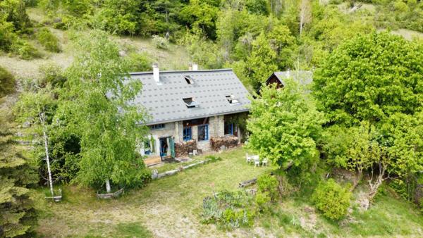Maison de campagne atypique
