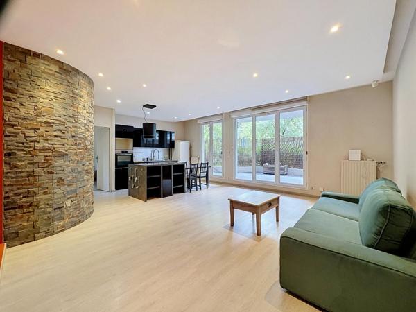 T3 – 70 m² – TERRASSE – GARAGE DOUBLE – 69008 – LYON