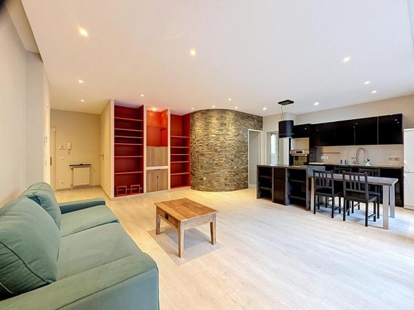 T3 – 70 m² – TERRASSE – GARAGE DOUBLE – 69008 – LYON