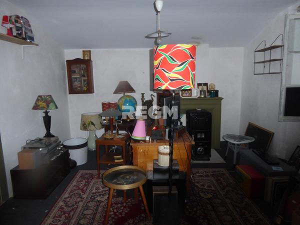 Villetoureix (24600) Esemble Immobilier comprenant, maison d'habitation, grandes dépendances, et terrain de 21900 m²