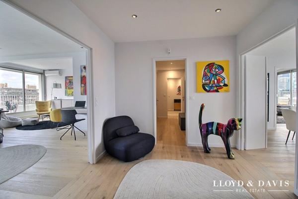 APPARTEMENT DE 160M2 + 50M2 DE TERRASSES EN DERNIER ÉTAGE AVEC VUES EXCEPTIONELLES.