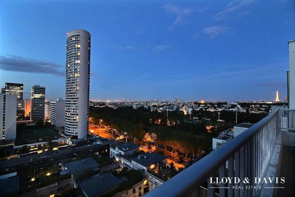 APPARTEMENT DE 160M2 + 50M2 DE TERRASSES EN DERNIER ÉTAGE AVEC VUES EXCEPTIONELLES.