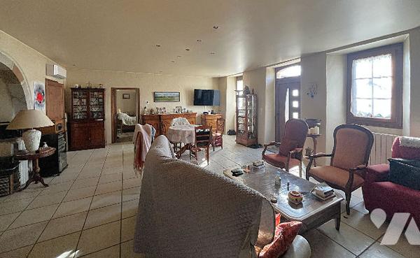 Bâtisse en pierre aux portes de Figeac