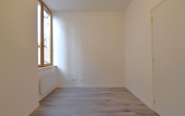 Maison à vendre    4 pièces •  Jujurieux