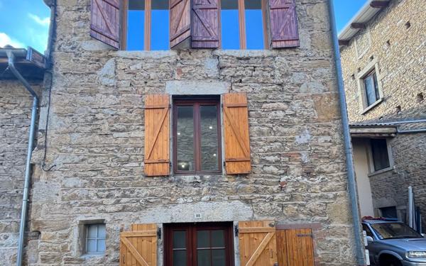 Maison à vendre    4 pièces •  Jujurieux