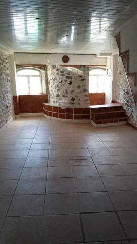 Achat immeuble près de LA TRINITE - 5 pièce(s) - 75 m² - 250 000 €