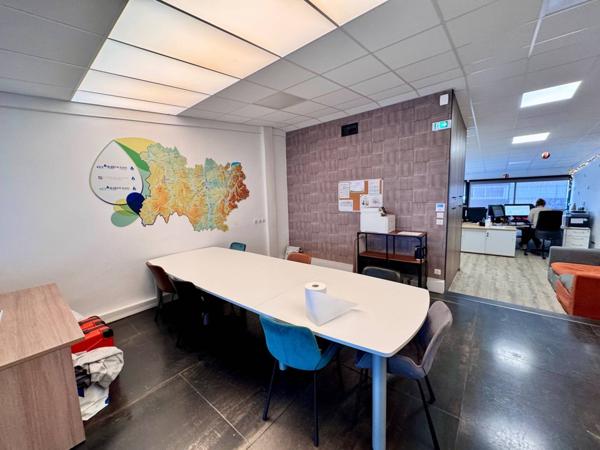 Local d'activité moderne