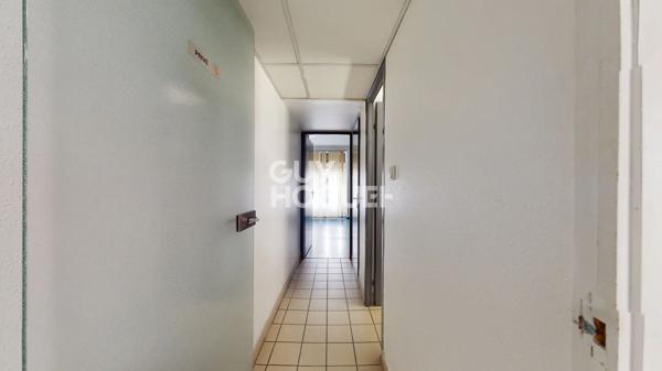 Local commercial 84.86 m²