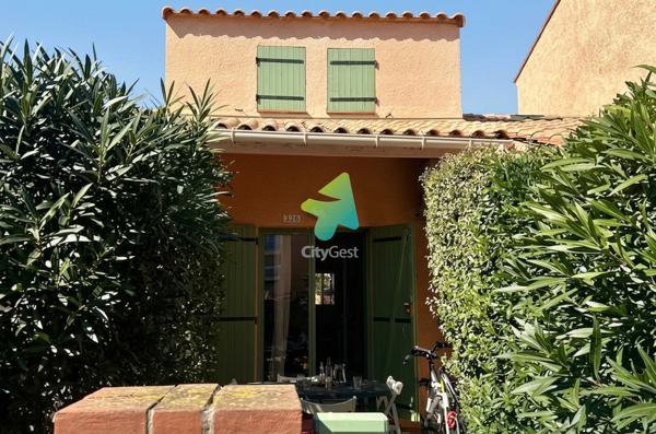 Très jolie maison de vacances meublée avec jardinet et place de parking