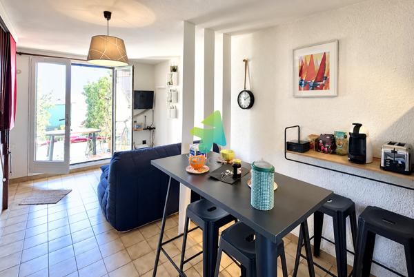 Très jolie maison de vacances meublée avec jardinet et place de parking