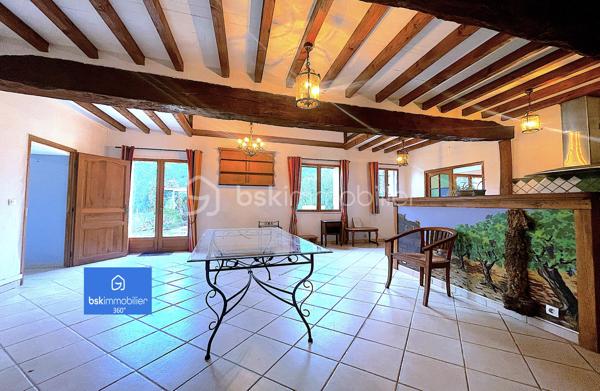 Corps de ferme de 334 m²