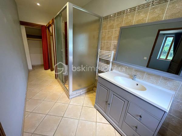 Corps de ferme de 334 m²