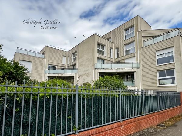 3 pièces rénové avec grand balcon – Résidence verdoyante et toutes commodités à pied