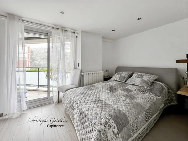 3 pièces rénové avec grand balcon – Résidence verdoyante et toutes commodités à pied