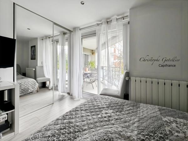 3 pièces rénové avec grand balcon – Résidence verdoyante et toutes commodités à pied