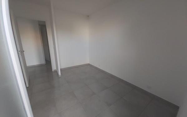 Appartement à louer    3 pièces •  Cogolin