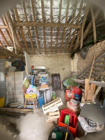 Bel ensemble fort potentiel, 5 chambres, 4 salle d'eau et F2