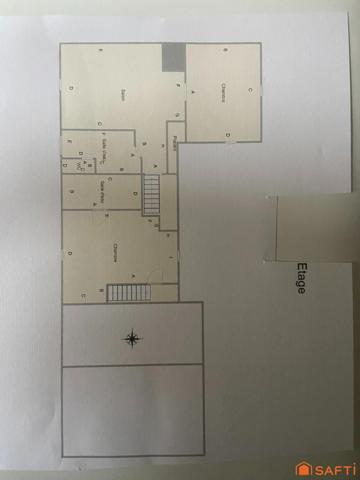 Bel ensemble fort potentiel, 5 chambres, 4 salle d'eau et F2