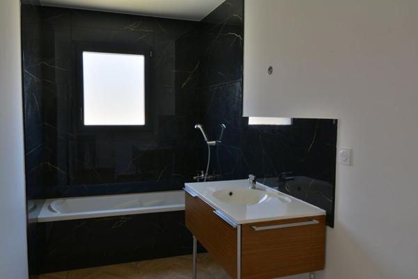 Maison Ruoms 6 pièce(s) 112 m2