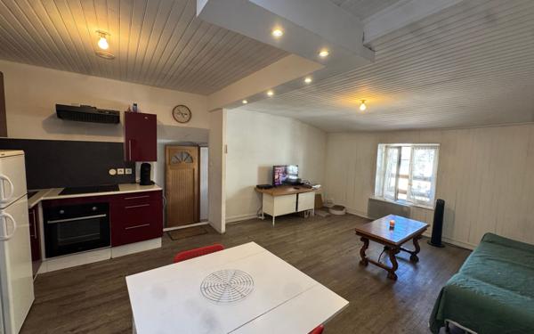 Appartement à vendre    2 pièces •  Pont-de-Chéruy