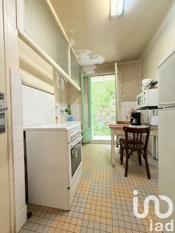 Appartement 3 pièces de 65 m² à Marseille (13006)