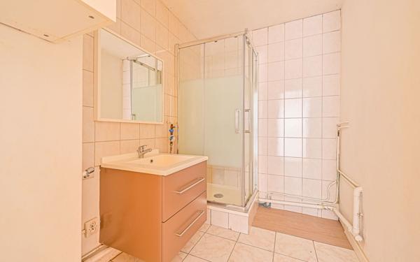 Appartement à vendre    2 pièces • 40,73 m2 Montreuil