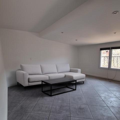 Appartement T2, dans petite copropriété.