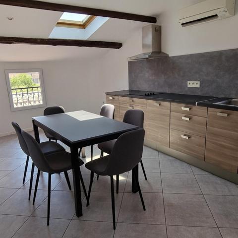 Appartement T2, dans petite copropriété.