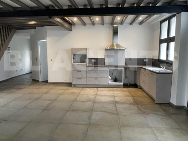 Maison de village  - Garage - jardin, située à Pommeuse !!