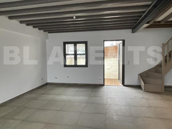 Maison de village  - Garage - jardin, située à Pommeuse !!