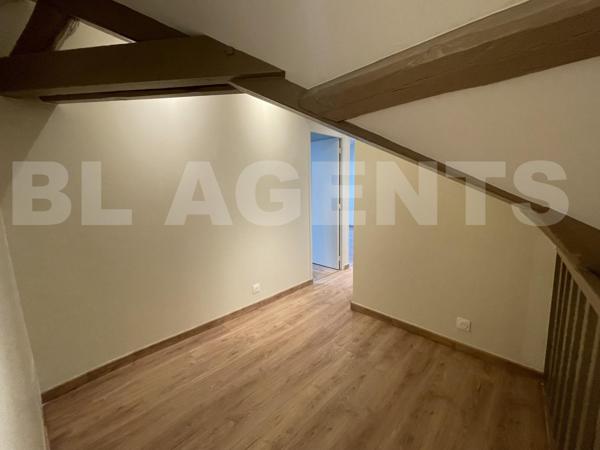 Maison de village  - Garage - jardin, située à Pommeuse !!