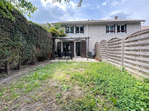 MAGNIFIQUE !!! MAISON FAMILIALE ENTIEREMENT RENOVEE 3 CHAMBRES ET UN GARAGE