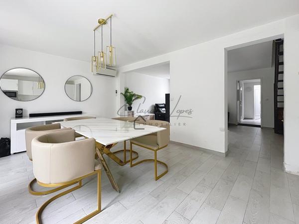 MAGNIFIQUE !!! MAISON FAMILIALE ENTIEREMENT RENOVEE 3 CHAMBRES ET UN GARAGE