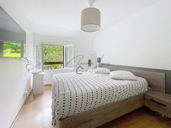 MAGNIFIQUE !!! MAISON FAMILIALE ENTIEREMENT RENOVEE 3 CHAMBRES ET UN GARAGE